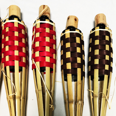 Scatole metalliche di bambù dell'olio del metallo della decorazione 115cm Tiki Torches With Flickering Flame del giardino