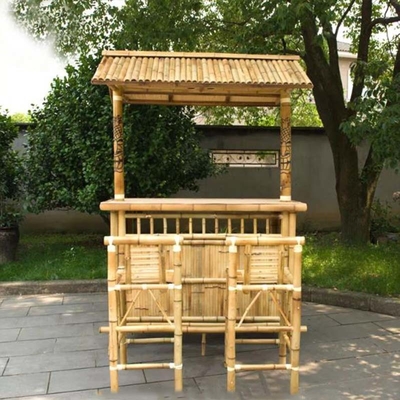 I cortili tirano il partito in secco Tiki Bars With Roof di bambù all'aperto per bloccare il Sun