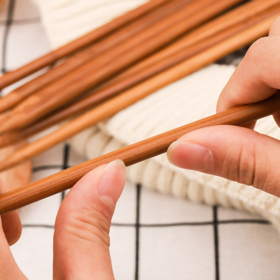 Doppio liscio dell'uncinetto circolare di bambù dei ferri da maglia del maglione indicato