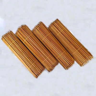 Il doppio di bambù carbonizzato ha indicato i ferri da maglia per il filato creativo fatto a mano di DIY