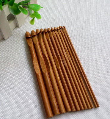 8 pezzi uncinetti di bambù di legno di 2.75mm - di 1mm hanno messo i ferri da maglia Handcrafted