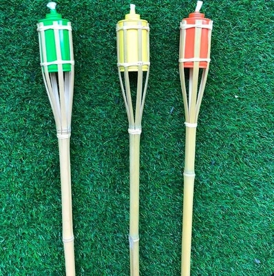 Prato inglese di bambù naturale impermeabile del giardino di Tiki Torches For Patio Yard del rattan della torcia