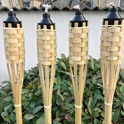 Torcia di bambù fiammeggiare della decorazione del giardino del partito di Luau con la scatola metallica dell'olio del metallo