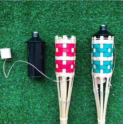 Scatola metallica di bambù dell'olio del metallo di Tiki Torches With Refillable Weaving della decorazione di Halloween