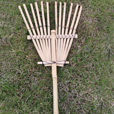 12 rastrello di bambù del dente 140cm fatto a mano per il rastrello del prato inglese del giardino della foglia dello stagno
